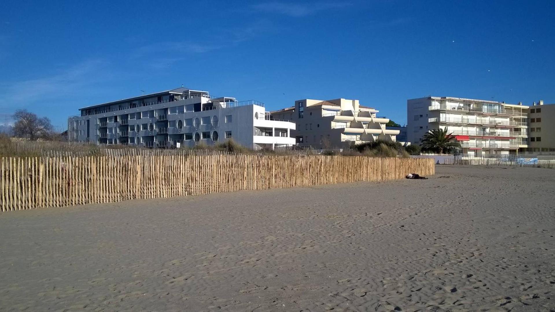 As14629 - P2 Mezzanine Avec Vue Mer Laterale, Dans Une Residence Sur Plage Avec Parking Prive Le Grau-du-Roi Exterior photo